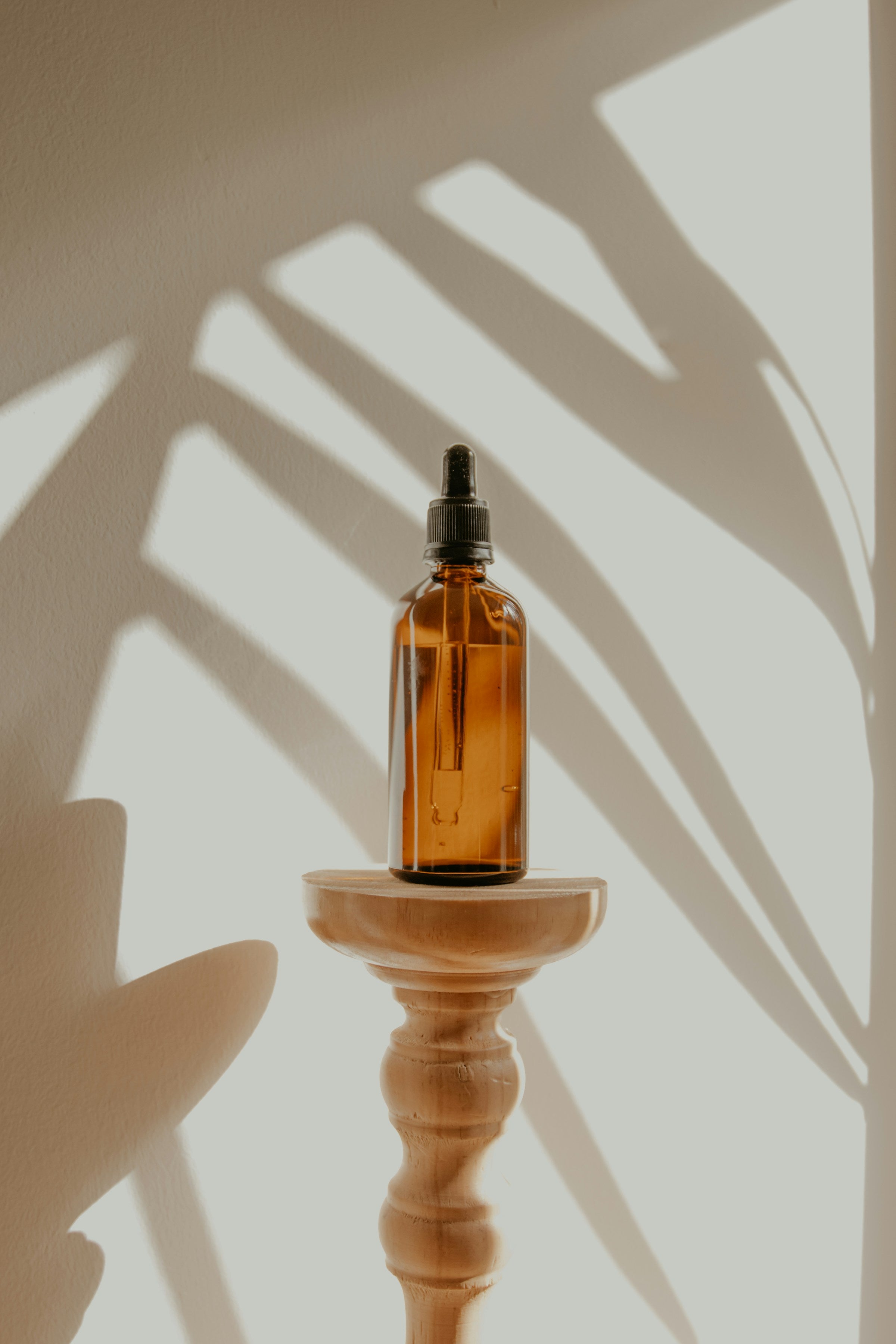 Warm botanical oils for the neck and shoulders